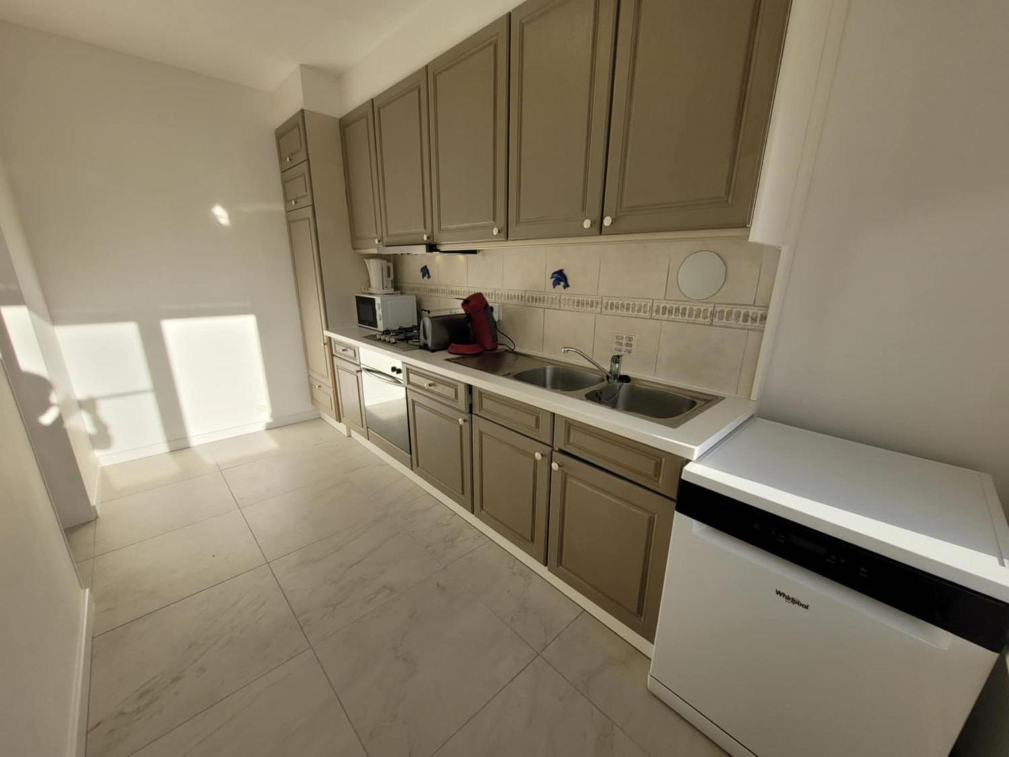 Ruim Dichtbij Zee Appartement *